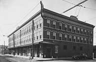 Central Hotel renamed Hotel Rogers 1942